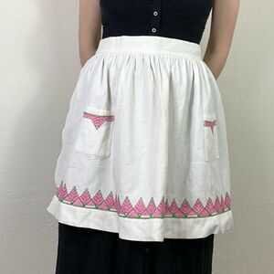 Vintage White & Pink Embroidered Half Apron with Pockets Size M